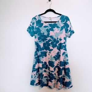 YLT floral pink and blue swing dress with short sleeves size medium